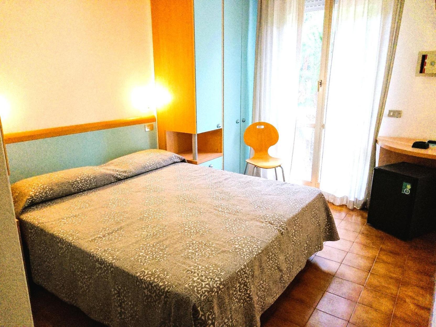 Hotel Etna - Nuova Gestione Romagnola All-Inclusive Spiaggia Parcheggio Riccione Exteriör bild
