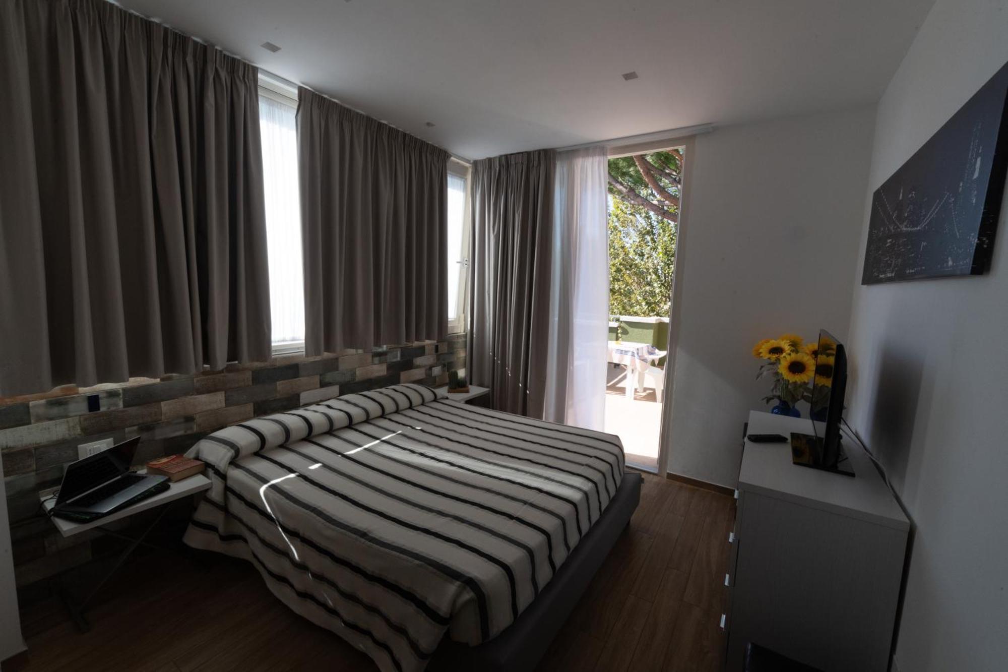 Hotel Etna - Nuova Gestione Romagnola All-Inclusive Spiaggia Parcheggio Riccione Exteriör bild