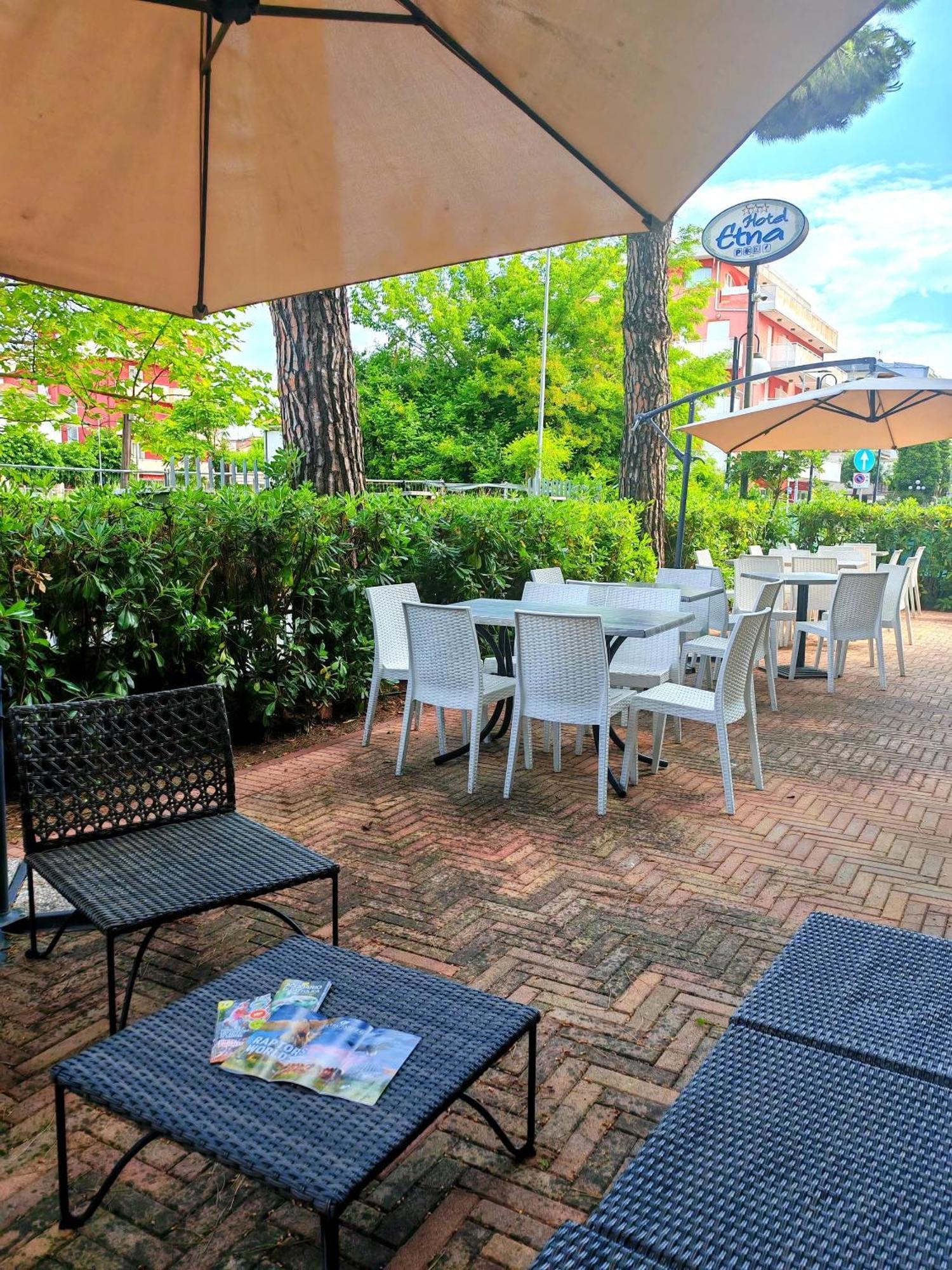 Hotel Etna - Nuova Gestione Romagnola All-Inclusive Spiaggia Parcheggio Riccione Exteriör bild