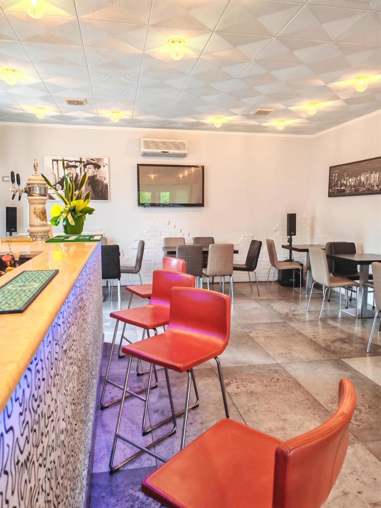Hotel Etna - Nuova Gestione Romagnola All-Inclusive Spiaggia Parcheggio Riccione Exteriör bild